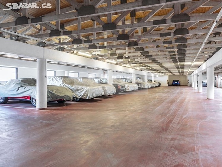 Pronájem garážového stání 14 m² - foto 3