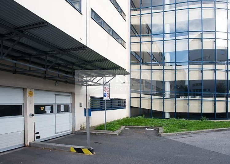Pronájem garážového stání 14 m² - foto 6