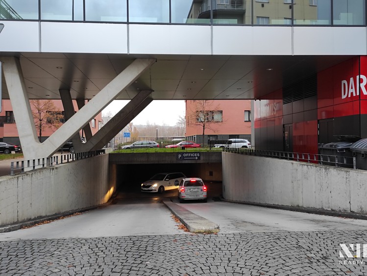 Pronájem garážového stání 12 m² - foto 2