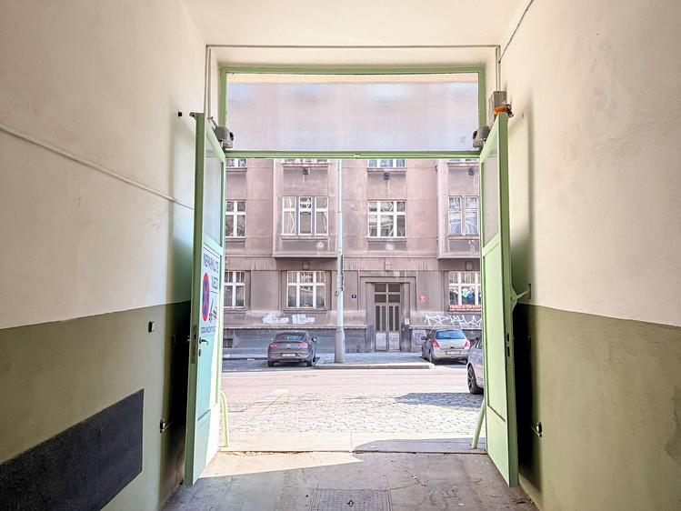 Pronájem garáže 20 m² - foto 8
