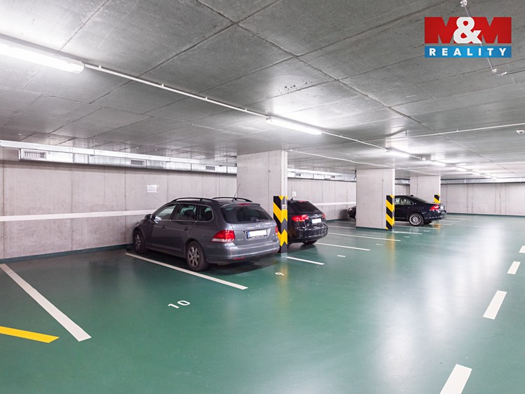 Pronájem garážového stání 13 m² - foto 2