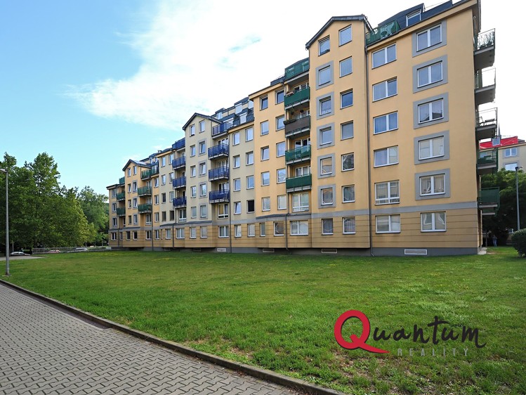Pronájem garážového stání 18 m² - foto 4