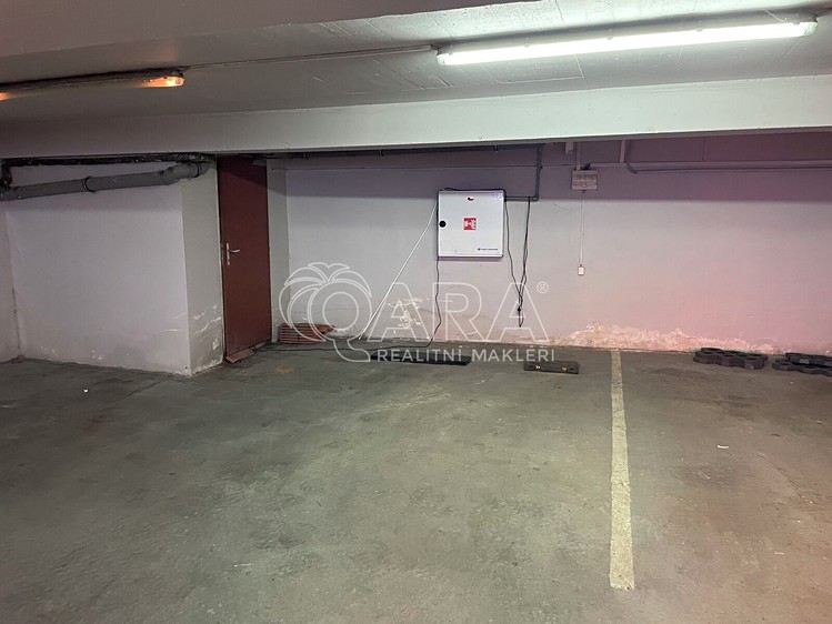 Pronájem garážového stání 12 m² - foto 3