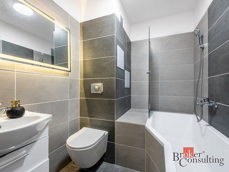Prodej bytu 2+1 55 m² - foto 1