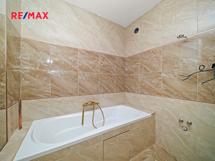 Prodej bytu 3+kk 64 m² (Jednopodlažní) - foto 2