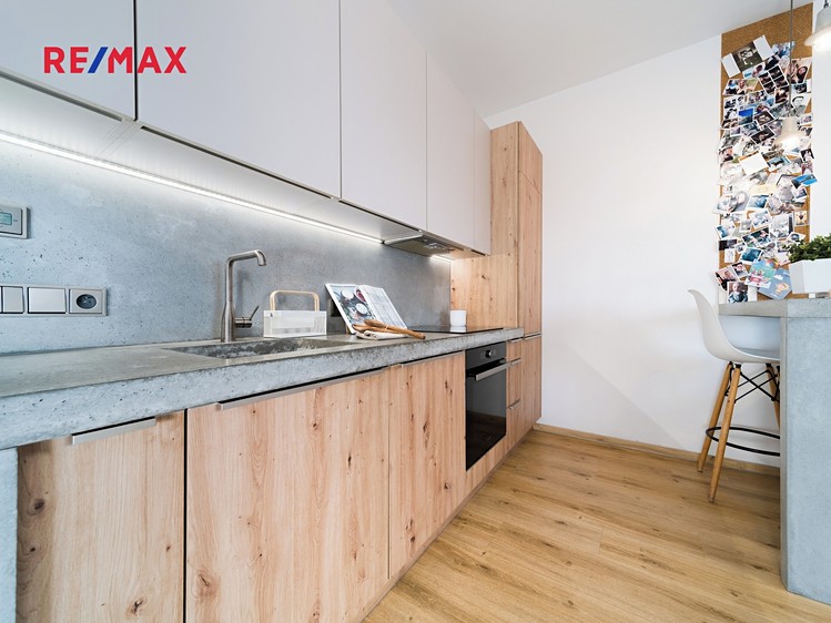 Prodej bytu 3+kk 74 m² (Podkrovní) - foto 5