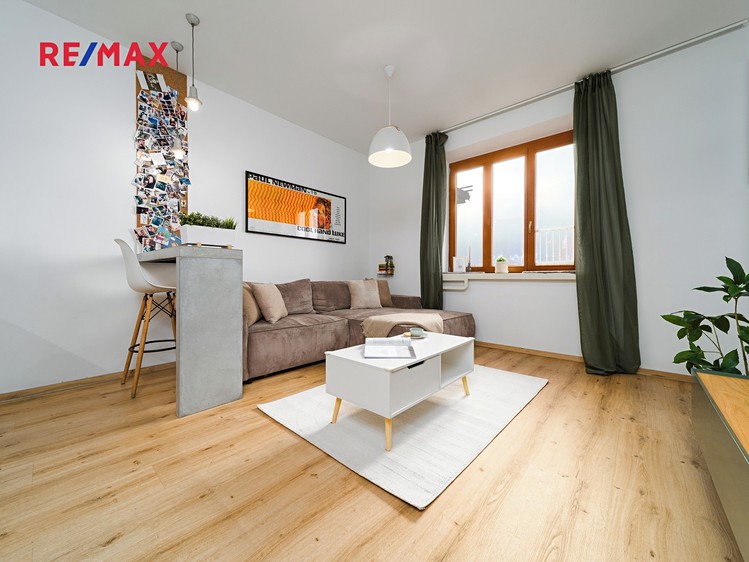 Prodej bytu 3+kk 74 m² (Podkrovní) - foto 7
