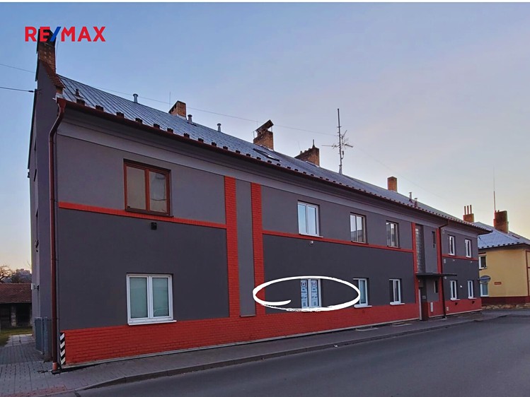 Prodej bytu 1+1 58 m² (Jednopodlažní) - foto 1