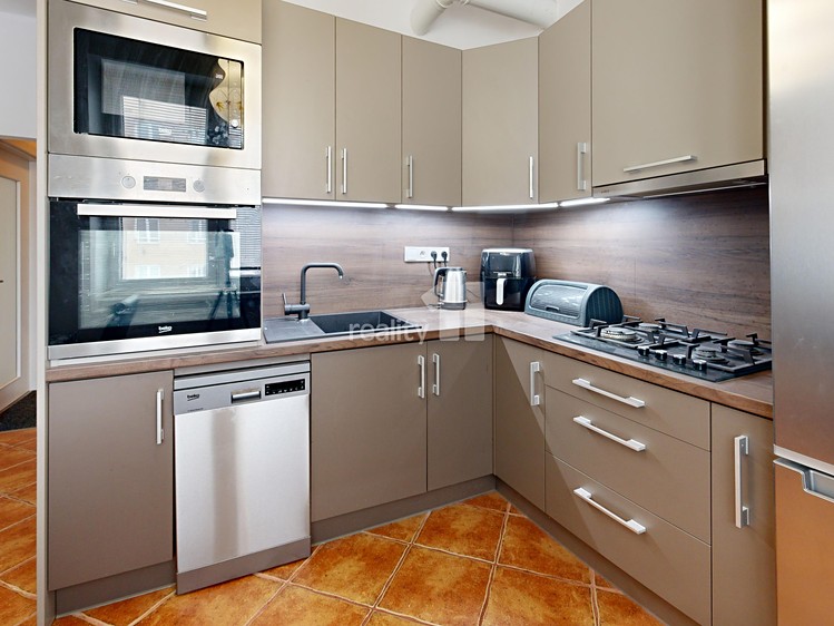 Prodej bytu 3+1 64 m² - foto 1