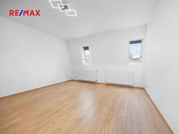 Prodej bytu 2+kk 41 m² (Podkrovní) - foto 7