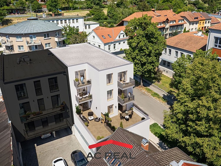 Prodej bytu 1+kk 28 m² - foto 2