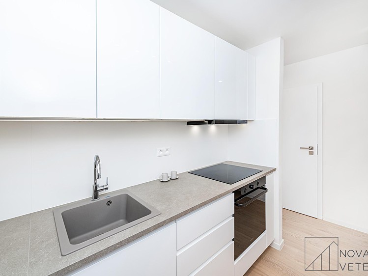 Prodej bytu 4+kk 94 m² - foto 2