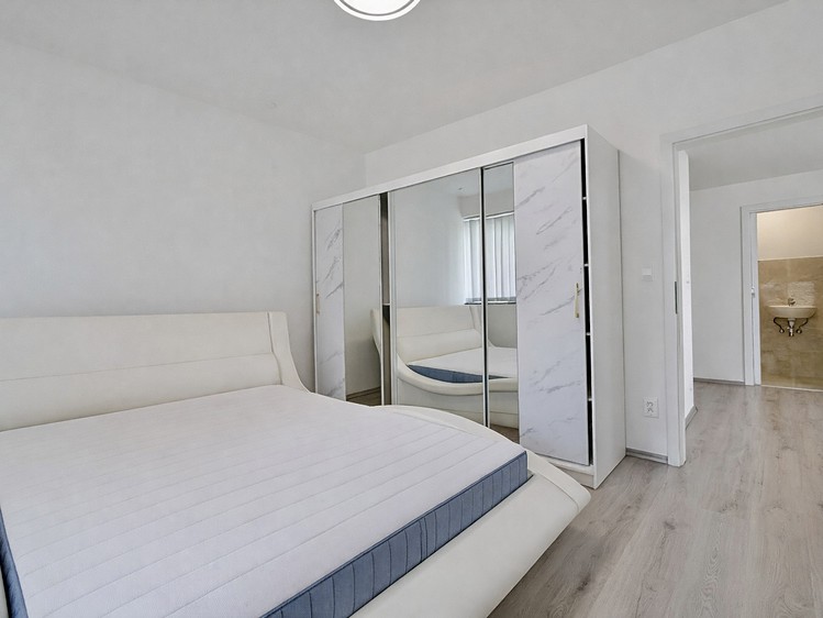 Prodej bytu 3+kk 78 m² - foto 4