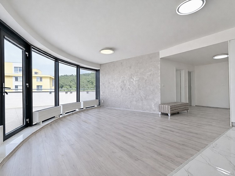 Prodej bytu 3+kk 78 m² - foto 2