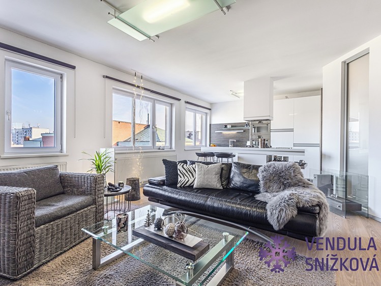 Prodej bytu 3+kk 104 m² - foto 1