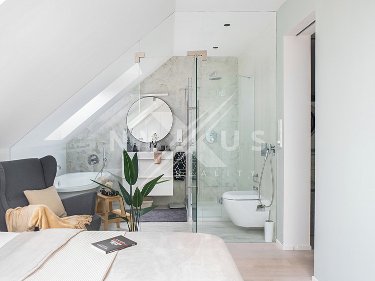 Prodej bytu 6 pokojů a více 120 m² (Mezonet) - foto 3