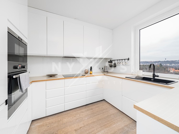 Prodej bytu 6 pokojů a více 120 m² (Mezonet) - foto 5