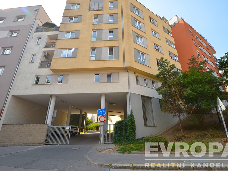 Prodej bytu 1+kk 28 m² - foto 8