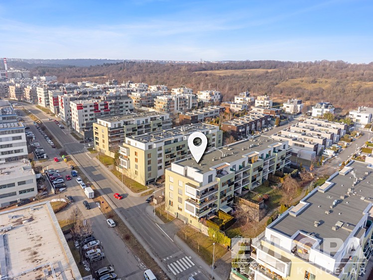 Prodej bytu 4+kk 117 m² - foto 2