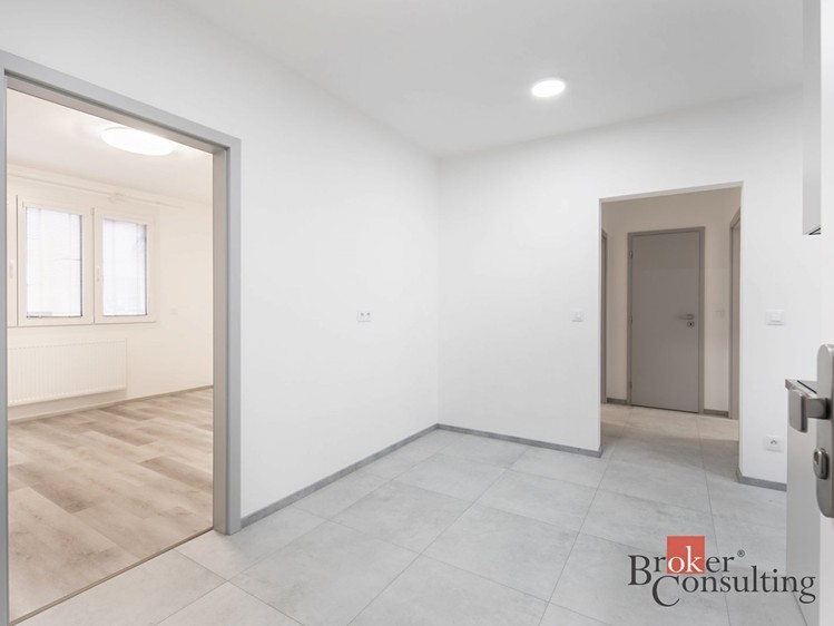 Prodej bytu 3+1 66 m² - foto 5