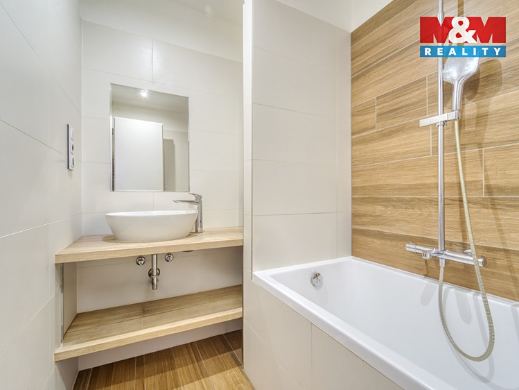 Prodej bytu 4+kk 74 m² - foto 2