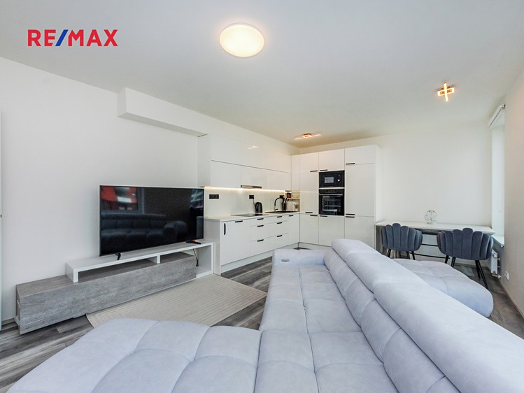 Prodej bytu 3+kk 84 m² (Jednopodlažní) - foto 2