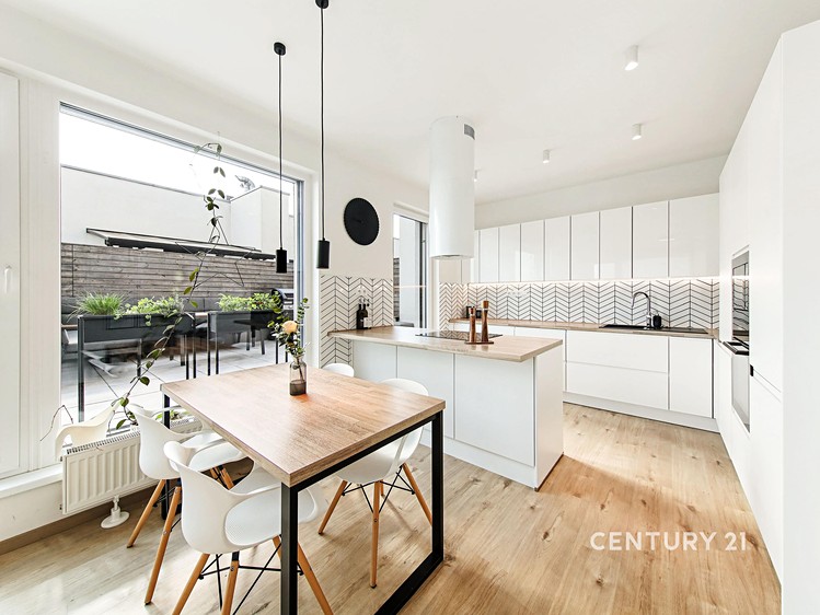Prodej bytu 4+kk 117 m² (Mezonet) - foto 1