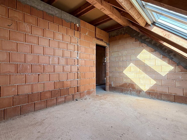 Prodej bytu 4+kk 95 m² (Podkrovní) - foto 2