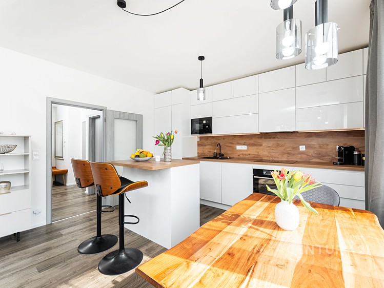 Prodej bytu 3+kk 70 m² - foto 2