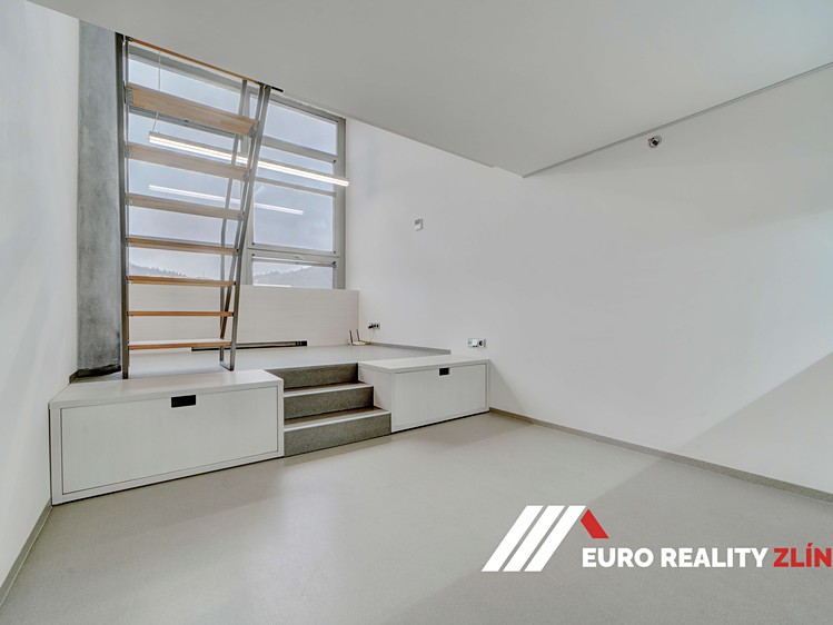 Prodej bytu 1+kk 28 m² (Loft) - foto 3