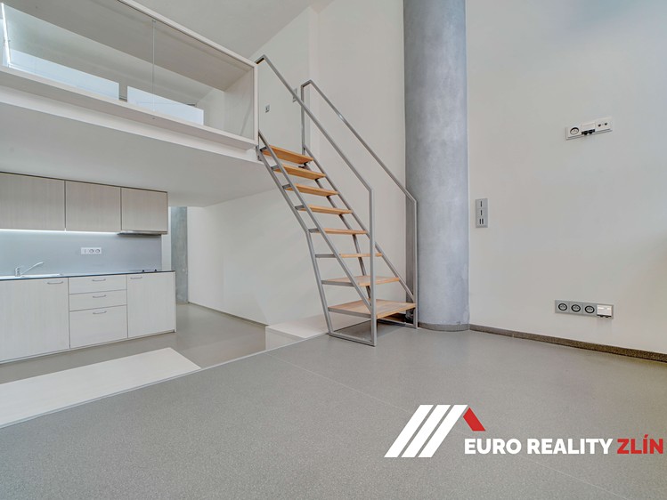 Prodej bytu 1+kk 28 m² (Loft) - foto 5