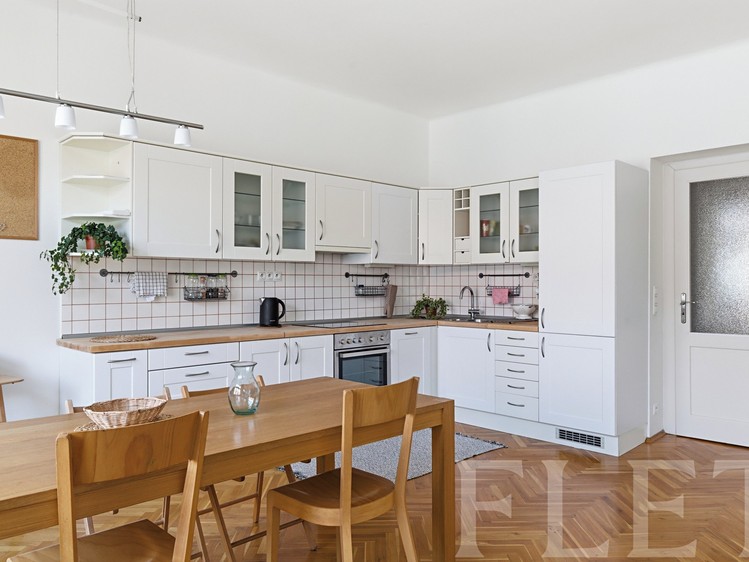Prodej bytu 3+kk 93 m² (Jednopodlažní) - foto 3