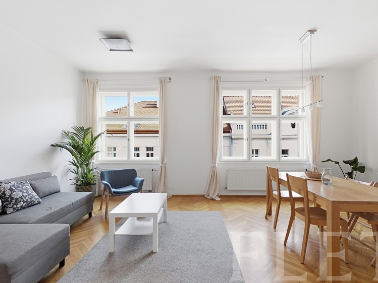 Prodej bytu 3+kk 93 m² (Jednopodlažní) - foto 1