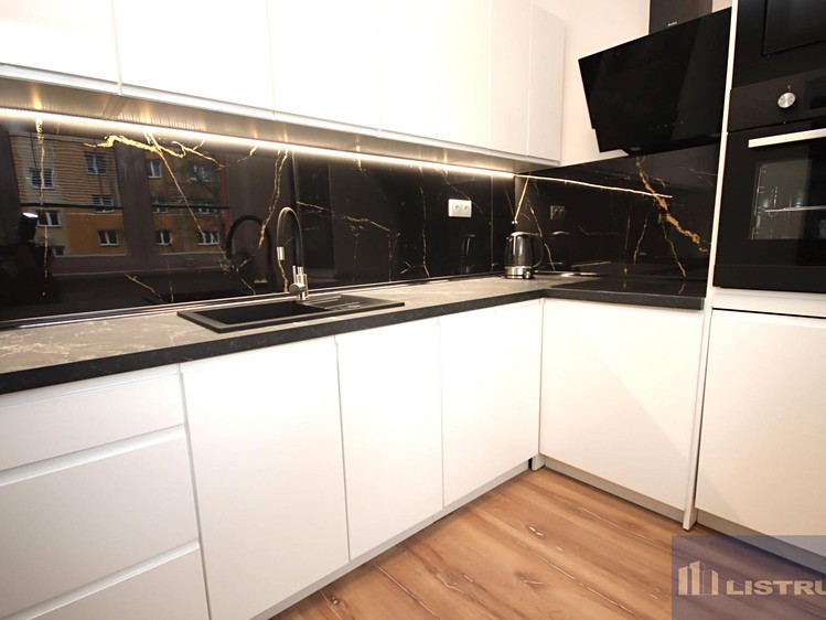 Prodej bytu 2+1 56 m² - foto 2