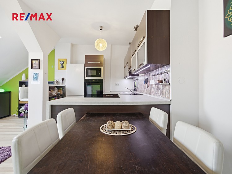 Prodej bytu 2+kk 59 m² (Podkrovní) - foto 7