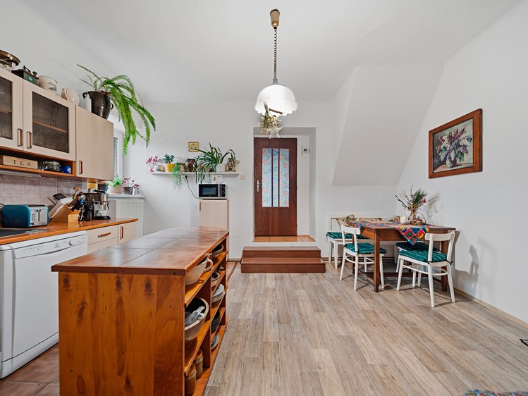Prodej bytu 5+1 140 m² (Jednopodlažní) - foto 1