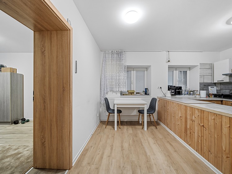 Prodej bytu 3+1 100 m² (Jednopodlažní) - foto 3