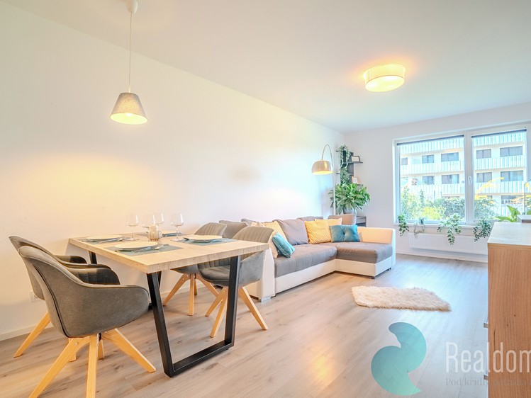 Prodej bytu 2+kk 60 m² (Jednopodlažní) - foto 2