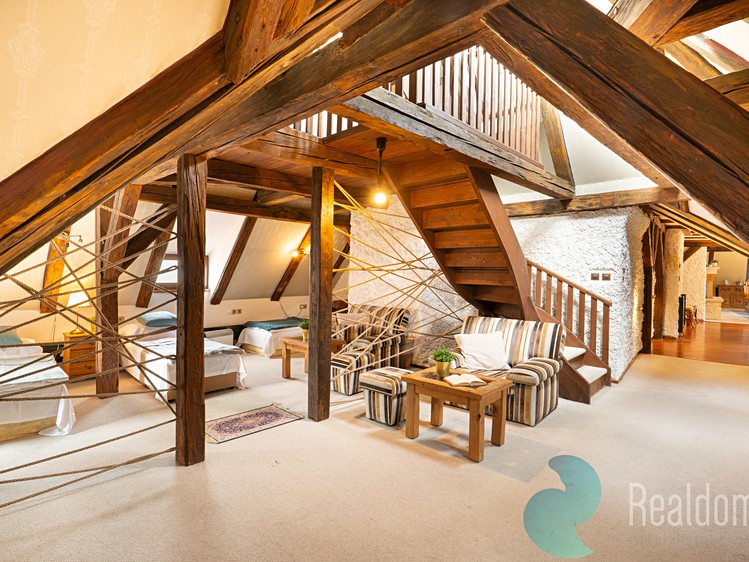 Prodej bytu atypické 270 m² (Mezonet) - foto 5