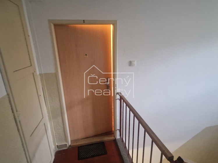 Prodej bytu 2+1 55 m² - foto 2