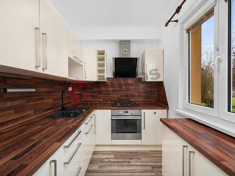 Prodej bytu 3+1 61 m² - foto 1