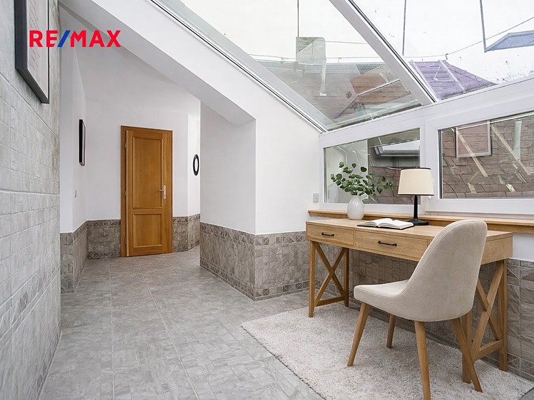 Prodej bytu 3+1 145 m² (Mezonet) - foto 3