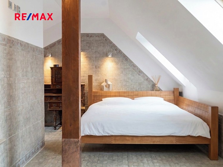 Prodej bytu 3+1 145 m² (Mezonet) - foto 6