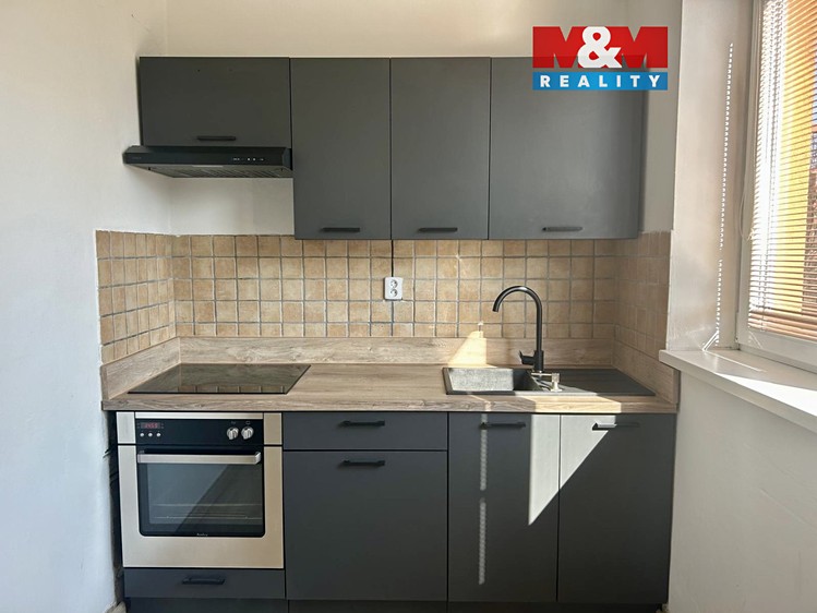 Prodej bytu 1+1 36 m² - foto 1