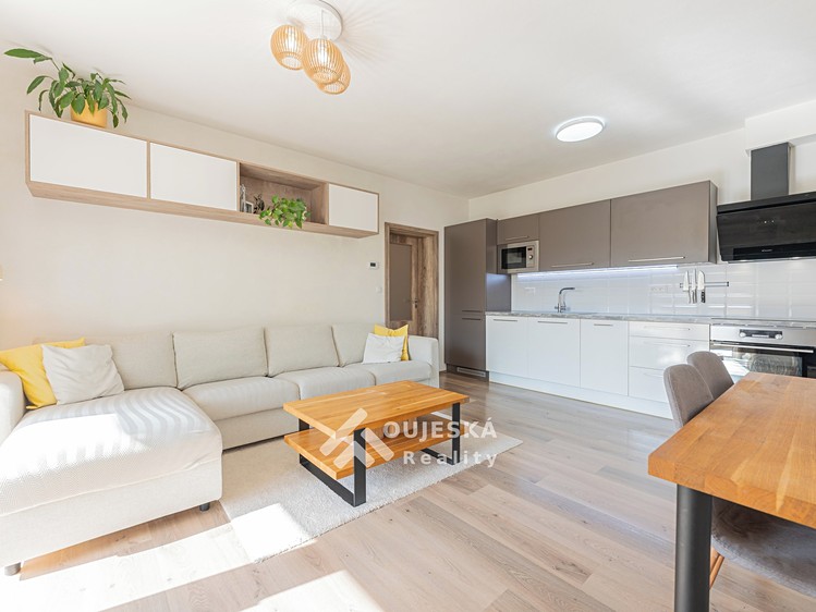 Prodej bytu 3+kk 57 m² (Jednopodlažní) - foto 1
