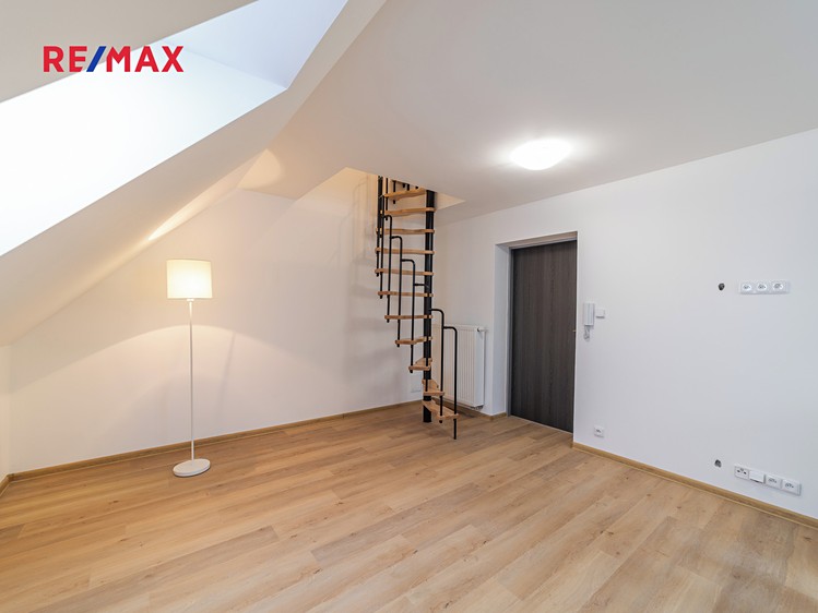 Prodej bytu 2+kk 79 m² (Mezonet) - foto 8