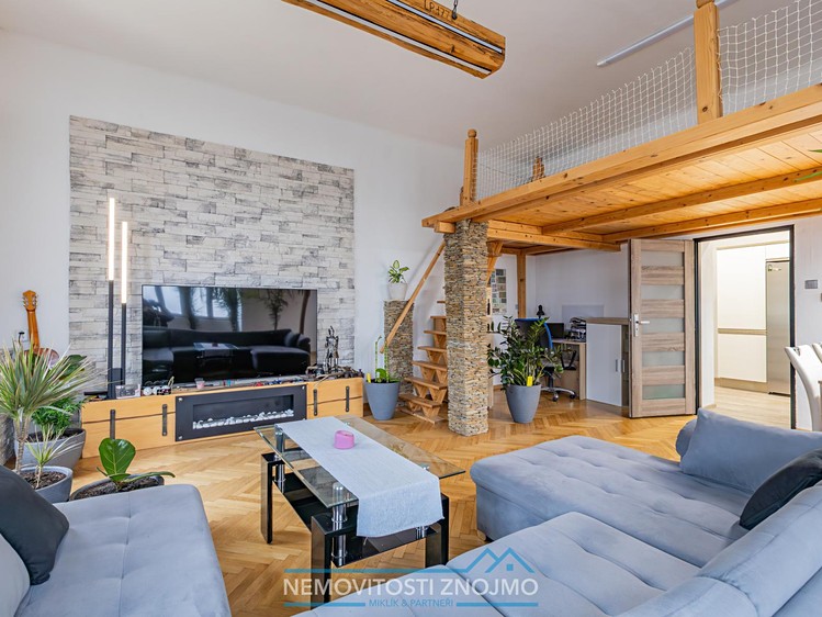 Prodej bytu 4+1 130 m² (Loft) - foto 8