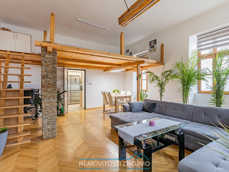Prodej bytu 4+1 130 m² (Loft) - foto 5