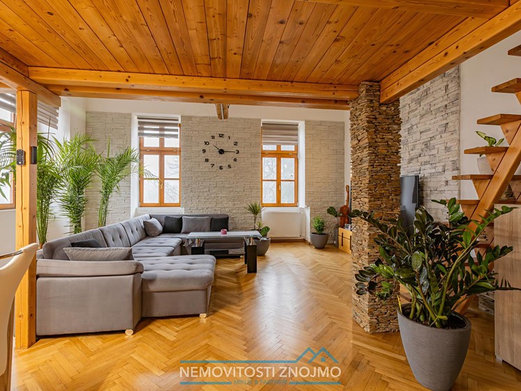 Prodej bytu 4+1 130 m² (Loft) - foto 7