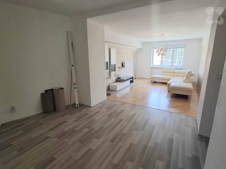 Pronájem bytu 3+1 100 m² - foto 6